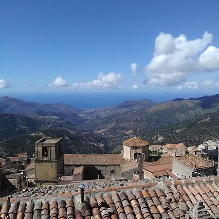 Casa Vacanze Lina Lejlighed San Mauro Castelverde Eksteriør billede