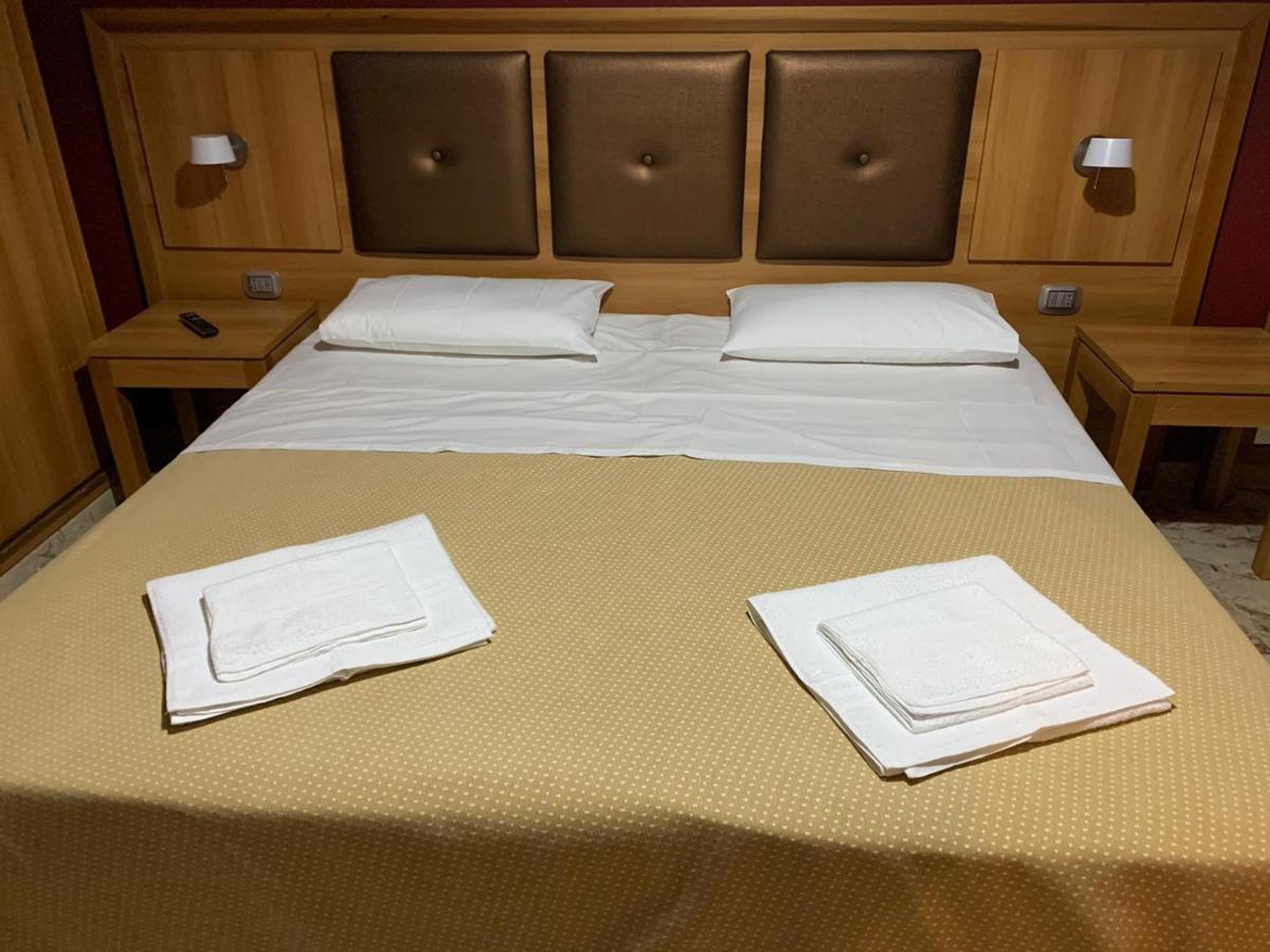 Casa Vacanze Lina Lejlighed San Mauro Castelverde Eksteriør billede