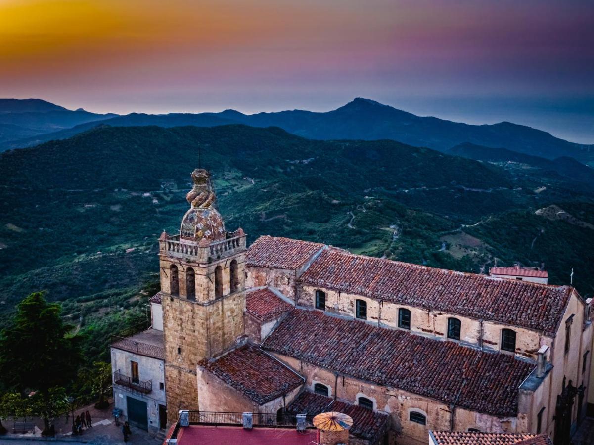 Casa Vacanze Lina Lejlighed San Mauro Castelverde Eksteriør billede