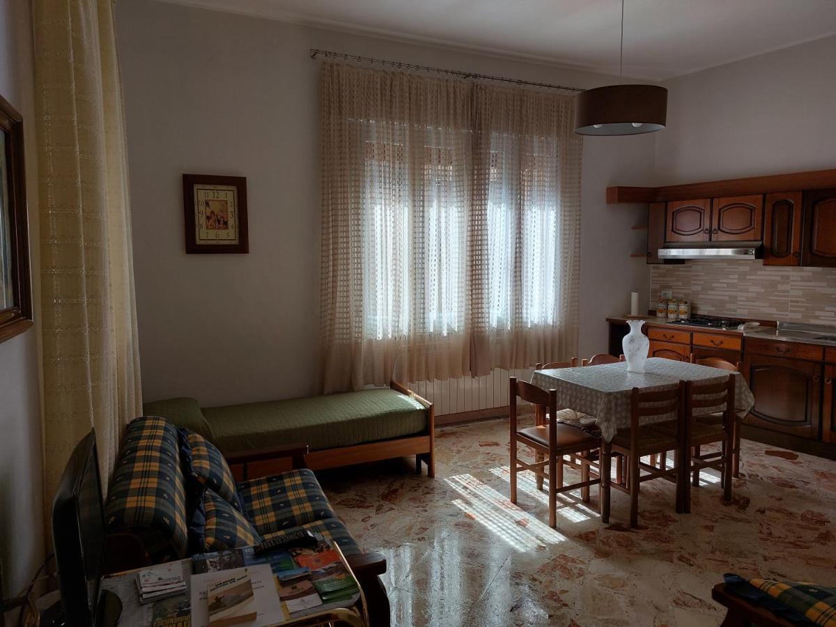 Casa Vacanze Lina Lejlighed San Mauro Castelverde Eksteriør billede