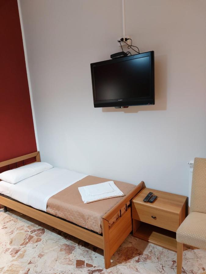 Casa Vacanze Lina Lejlighed San Mauro Castelverde Eksteriør billede